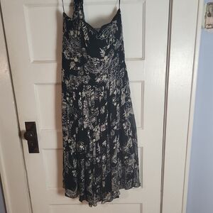 Chic Strapless Black and White Floral Dress